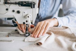 How Clothing Manufacturers Support Growing Fashion Brands