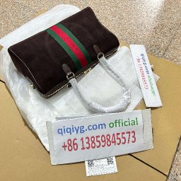 qiqiyg-contact-9.JPG